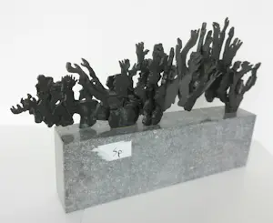 Linda Verkaaik - Groot beeld van brons op hardstenen sokkel, The Wave kopen? Bied vanaf 400!