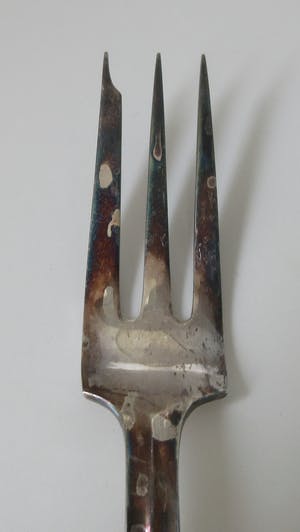 Gustav Beran - Grote verzilverde vleesvork servies P1000 - Keltum kopen? Bied vanaf 1!