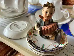 Berta Hummel - Met accordeon verkocht voor € 15!