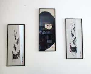 Niet of onleesbaar gesigneerd - Drieluik van Modernistische Japanse zijde schilderijen verkocht voor € 1!