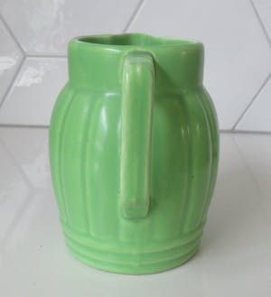 Niet of onleesbaar gesigneerd - Art deco licht groene aardewerken kan van Orchies model N3 kopen? Bied vanaf 1!