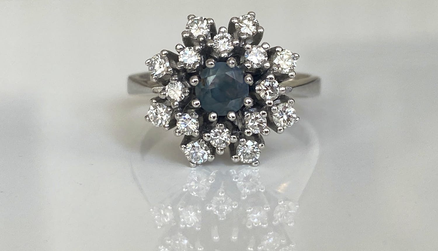 AcheterALGT-gecertificeerde natuurlijke 0,60 ct Alexandriet & Diamant Witgouden Ring? Enchérissez de 1200!