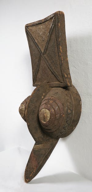 Nunuma - Houten gestoken vogel opzetmasker met vierkante kroon kopen? Bied vanaf 1!