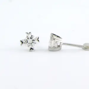 18k gouden solitair oorknoppen met briljant geslepen diamant 0.22ct F/G - VS/SI kopen? Bied vanaf 310!