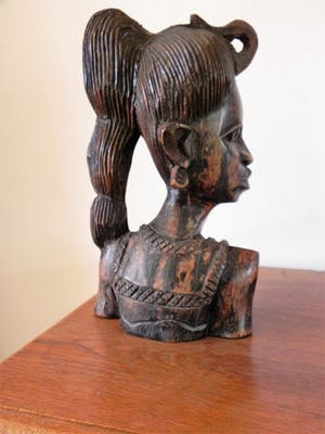 Niet of onleesbaar gesigneerd - Vrouwenbuste kopen? Bied vanaf 10!