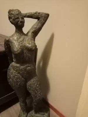 Tosca van den Haak - Staande vrouw kaufen? Bieten Sie von 300!
