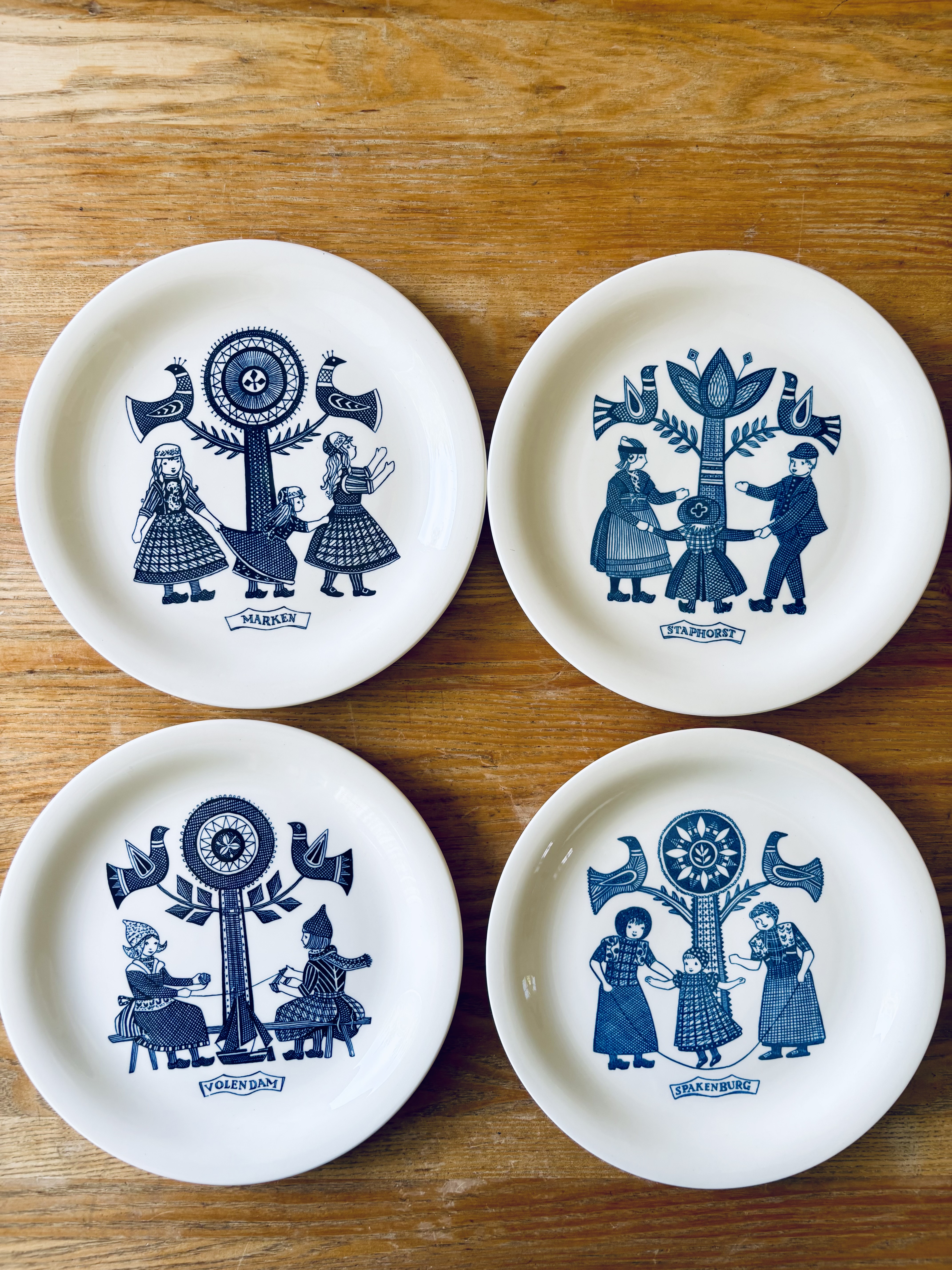 Buy De Sphinx - Set van 4 Vintage Royal Sphinx Maastricht ontbijtborden, 1960? Bid from 35!