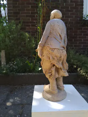 Mieke Holt - "Oude boerin in de wind" 1981 kopen? Bied vanaf 45!