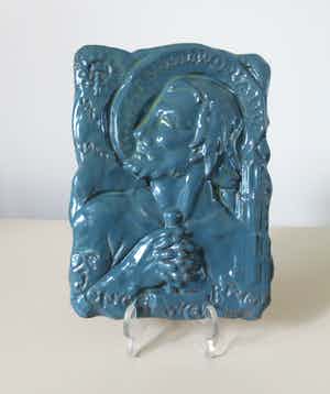 Wim Harzing - Blauwe geglazuurde aardewerken Patronaatstegel uitgevoerd bij de Russel Tiglia verkocht voor € 28!