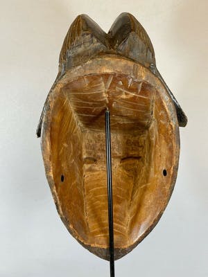 Punu - 210426 - African female mask from the Punu - Gabon. kopen? Bied vanaf 75!