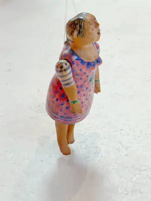 Niet of onleesbaar gesigneerd - Vintage hangende keramiek kunstwerk, pop, jaren '70 kopen? Bied vanaf 1!