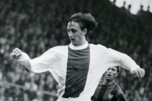Pim Westerweel - 'Flying Johan' - Johan Cruyff 1969 Ajax-Haarlem kopen? Bied vanaf 109!