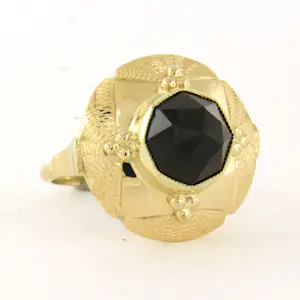 14k geel gouden ring bezet met granaat – 4.9 gram - ringmaat 16.5(52) kopen? Bied vanaf 360!