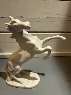 Plateelbakkerij Flora - Steigerend paard vendu pour 70€ !
