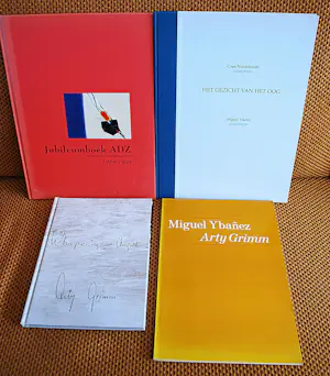 AcheterArty Grimm - & Miguel Ybanez: 4 boekwerken -1x gesigneerd, 2x met gedichten Cees Nooteboom? Enchérissez de 50!