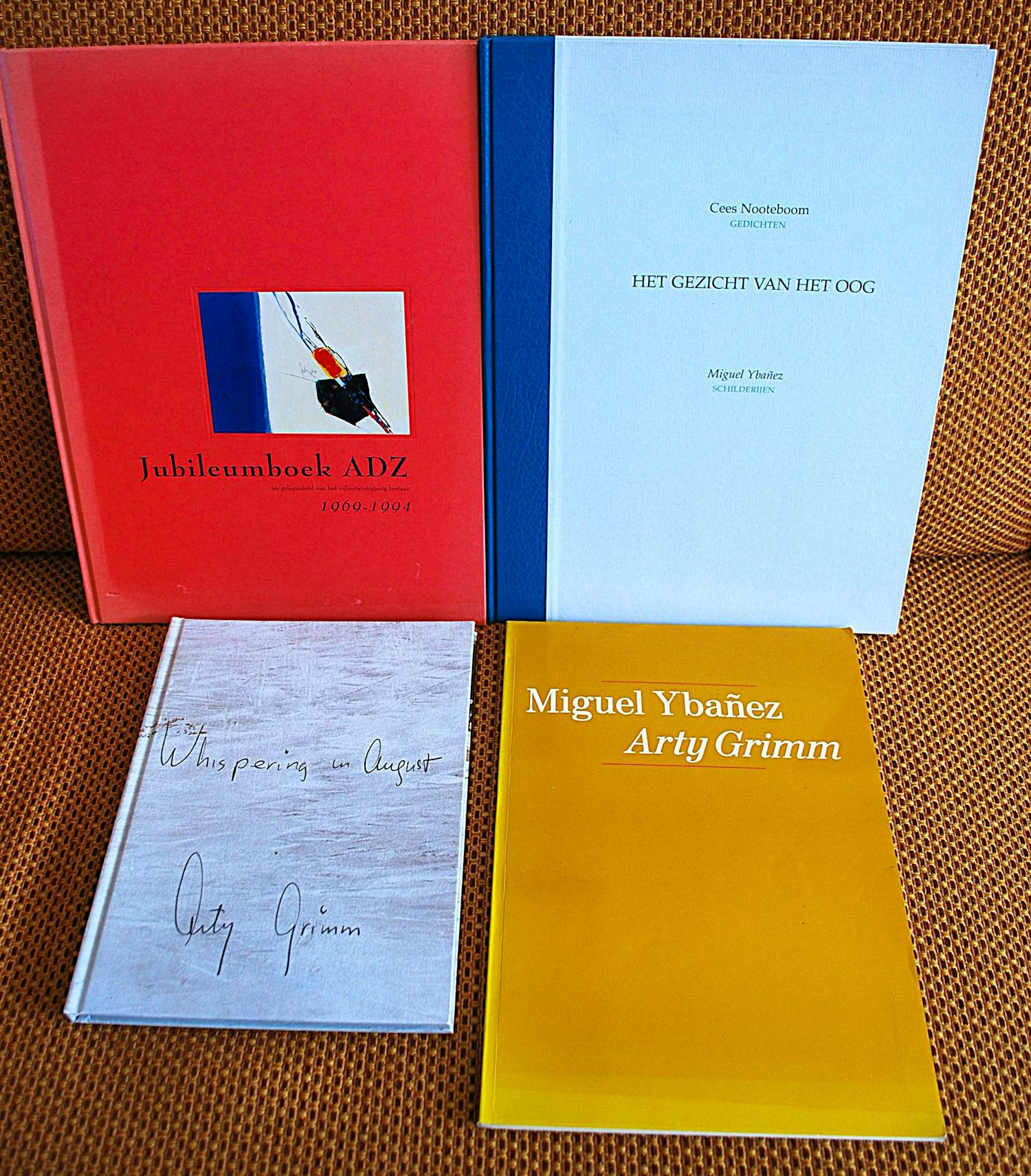 Arty Grimm - & Miguel Ybanez: 4 boekwerken -1x gesigneerd, 2x met gedichten Cees Nooteboom verkocht voor € 50!