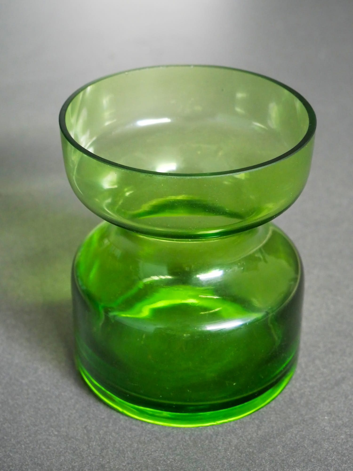 Tamara Aladin - vaas No. 1377 Riihimáki lasi, 1963 kopen? Bied vanaf 1!