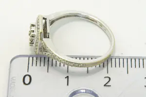 40 - 14 karaats witgouden Diamond Point ring met 0.26 crt briljant kopen? Bied vanaf 320!