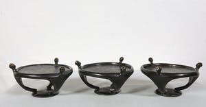 Corry Ammerlaan - Lot van drie bronzen kaarsenhouders kopen? Bied vanaf 1!