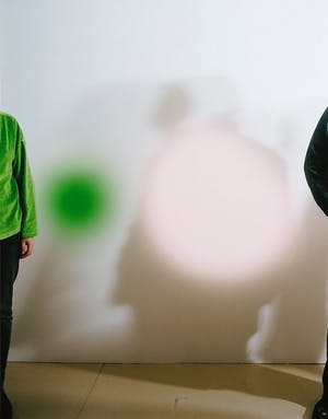 Pertti Kekarainen - C-Print op dibond, TILA (Green dot) - Ingelijst kopen? Bied vanaf 400!