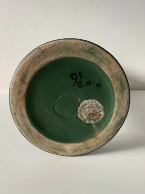 Bert Nienhuis - Plateelbakkerij De Distel, Amsterdam zeldzame decoratieve art deco vaas kopen? Bied vanaf 95!