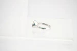 159- Massief 14 Krt wit-gouden design ring met lichtgroene 2.50ct edelsteen kopen? Bied vanaf 170!