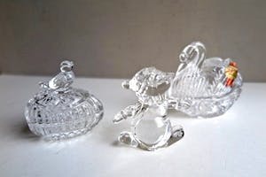 Sklo Union - Rudolfova - Nachtmann, Anna Hütte - Verfijnd Loodkristal: Zwaan, 2 Vogeltjes, Kaarsenhouder kopen? Bied vanaf 1!