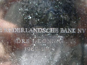 Tjikkie Kreuger - Brons voor DNB kopen? Bied vanaf 375!