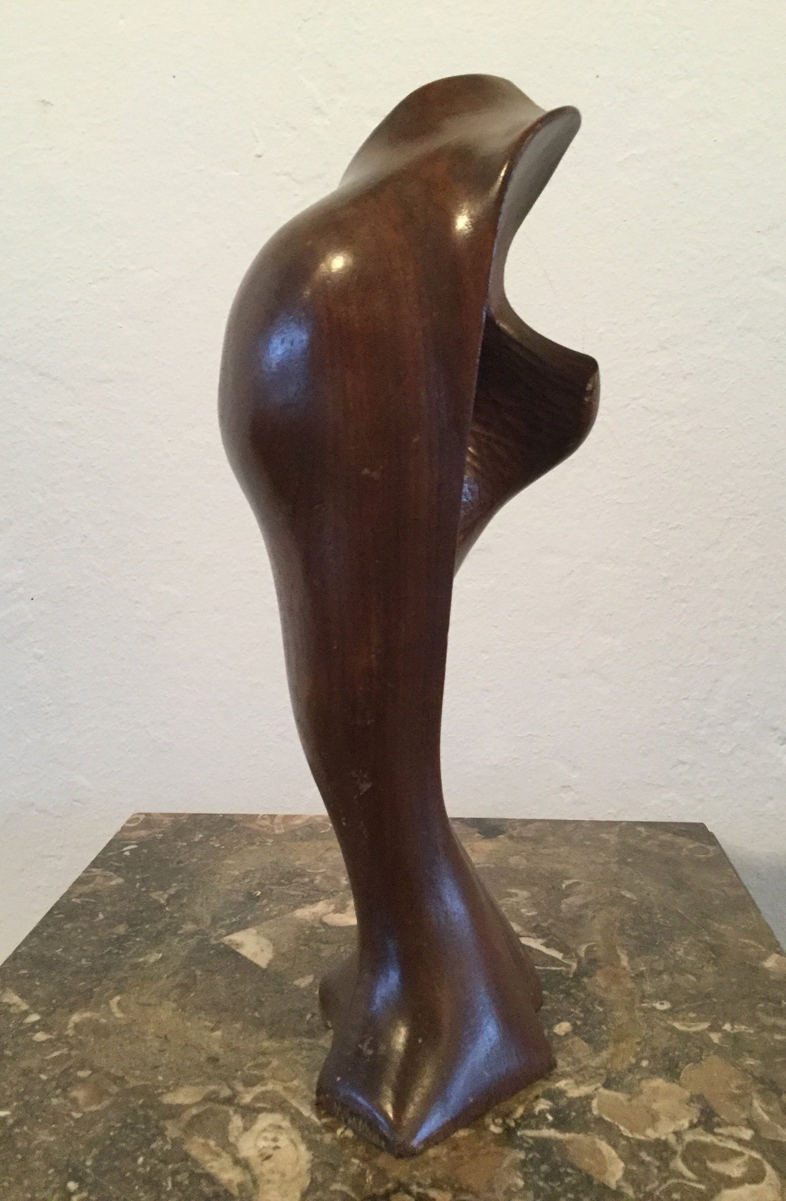 Jan Hoog - Een abstract houten sculptuur van Jan Hoog,1963. kopen? Bied vanaf 120!