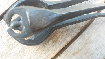 Niet of onleesbaar gesigneerd - Mensen vieren samen kopen? Bied vanaf 1!