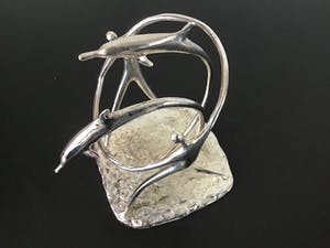 Corry Ammerlaan - Verzilverde Dolfijnen. kopen? Bied vanaf 1!