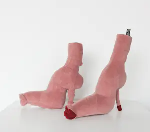 Lidy Jacobs - Sliding shoes / Soft Sculptures kopen? Bied vanaf 100!