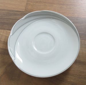 Hutschenreuther - Vijf kop- en schotels Maxim's Paris decor Marquis ontwerp Pierre Cardin kopen? Bied vanaf 25!