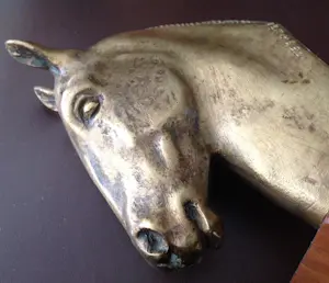 Jean David-Balay - Twee paardenhoofden op houten sokkel kopen? Bied vanaf 545!