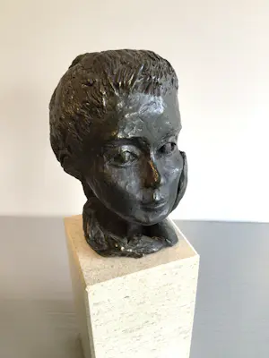 Astrid Veldhuyzen-Koppen - Sculptuur “ Luisteren “ kopen? Bied vanaf 59!