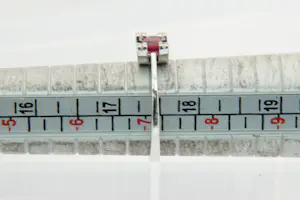 54 - 14 karaat wit gouden ring met diamant gezet met ca  0.04 crt briljant kopen? Bied vanaf 170!