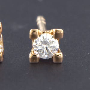 18K Goud - rosé gouden oorknoppen bezet met 0.10 ct diamant kopen? Bied vanaf 160!
