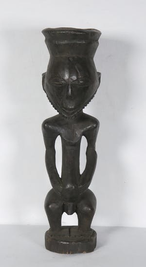 Hemba - Houten voorouderbeeld met baard en bovenop ruimte voor magische stof kopen? Bied vanaf 1!