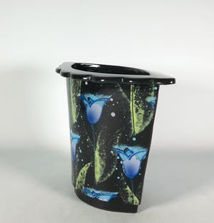 Jan Kamphuis - Aardewerk, Brede vaas met geschulpte rand kopen? Bied vanaf 1!