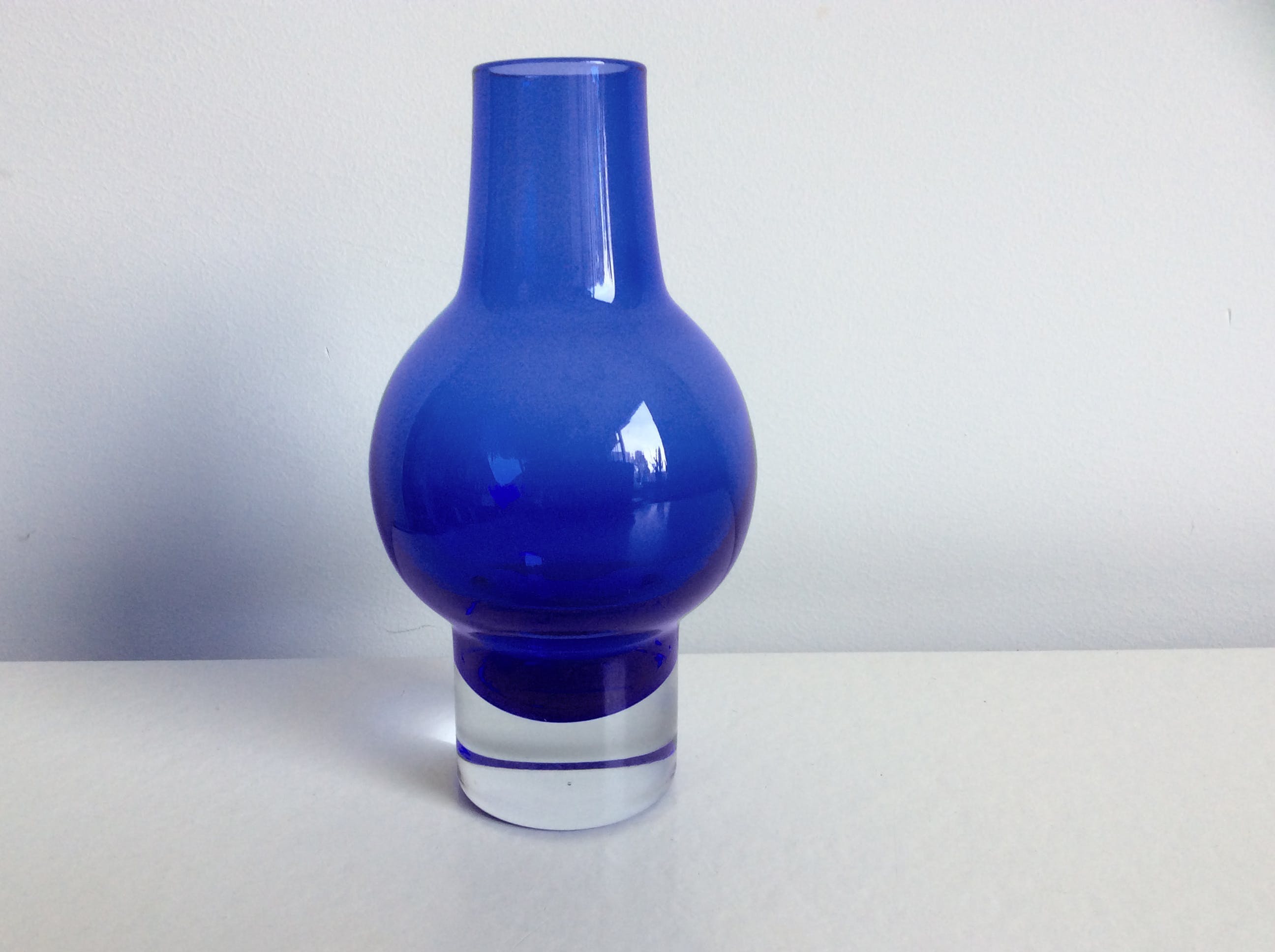 Riihimäki - Riihimaen Lasi Oy - blauwe vaas nr. 1371 verkocht voor € 25!
