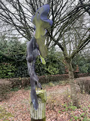 John Spek - indrukwekkend beeld van vrouwentorso met vleugels kopen? Bied vanaf 500!