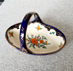 Kunstaardewerkfabriek Regina - Plateel Schaaltje gemerkt door Regina - René WB Gouda Holland, 1938 kopen? Bied vanaf 30!