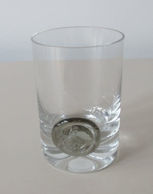 Bjorn Wiinblad - Vier Whiskey of waterglazen uit de serie "Piraten Zegel" kopen? Bied vanaf 1!