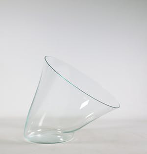 Bert Frijns - Glas, Leunende vaas kopen? Bied vanaf 250!