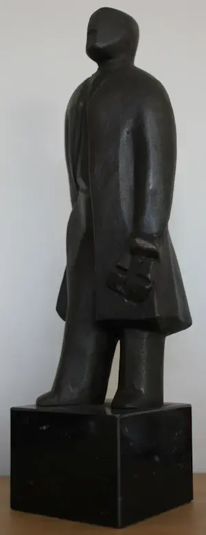 Frans Duckers - Bronzen sculptuur: 'De Limburger' kopen? Bied vanaf 295!