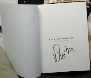 Henk Schiffmacher - Gesigneerde foto op dibond “Kinderen” + gesigneerd fotoboek kopen? Bied vanaf 200!