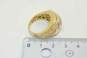 17 - Vintage 18krt geelgouden heren carré of cluster ring met 0.75ct diamant kopen? Bied vanaf 750!