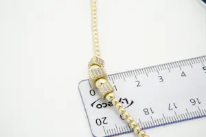 60 - Fijn gedeeltelijk gouden 14krt armband met steentjes en zwart koord kopen? Bied vanaf 230!