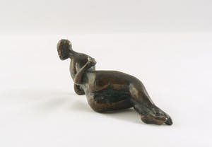 Piet van Heerden - Brons, Liggend naakt kopen? Bied vanaf 150!