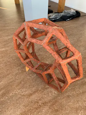 Erik van Spronsen - Möbiusring van klei elementen kopen? Bied vanaf 250!